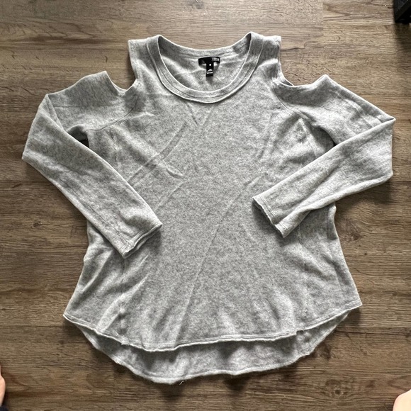 Heather Gray Large 100% cashmere sweater cold shoulder - Picture 1 of 5